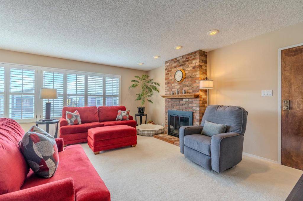 Pacifica, CA 94044,42 Eastridge CIR