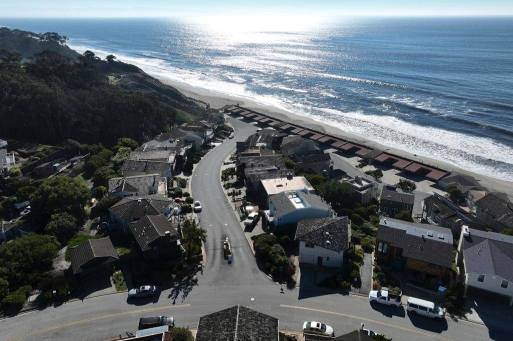 Watsonville, CA 95076,550 Sand Dollar DR