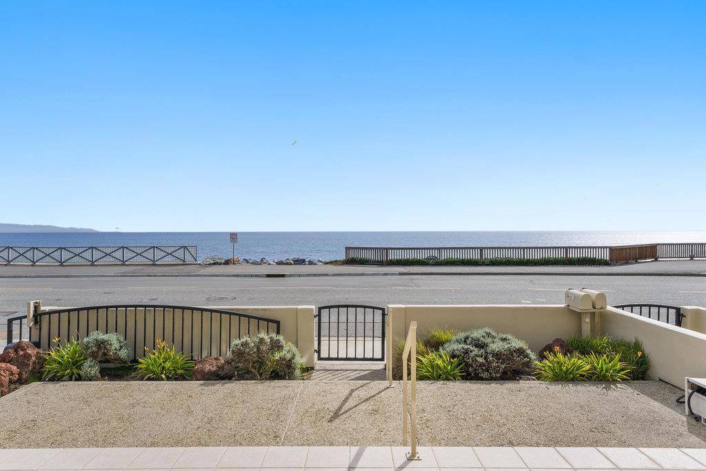 Santa Cruz, CA 95060,940 W Cliff DR