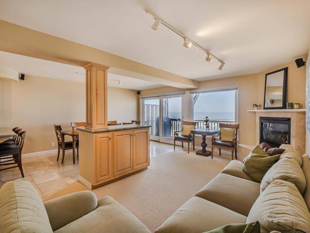 La Selva Beach, CA 95076,372 Oceanview DR