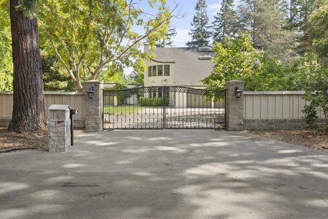 Atherton, CA 94027,84 Selby