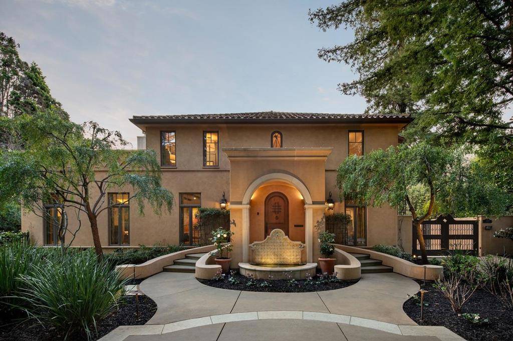 Palo Alto, CA 94301,420 Palm ST