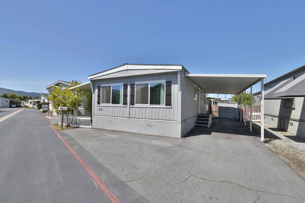 Gilroy, CA 95020,8282 Murray Ave #99