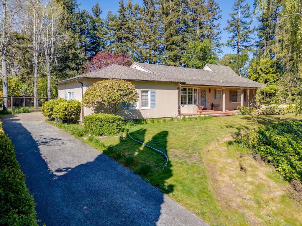 Hillsborough, CA 94010,680 Fairway CIR