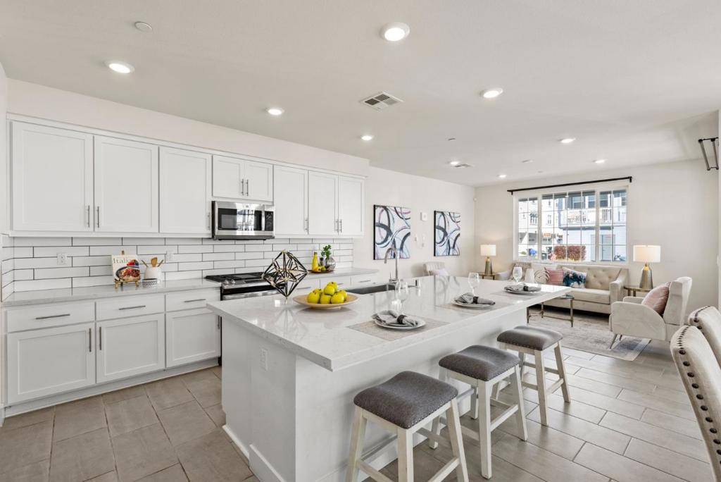 Newark, CA 94560,9476 Seawind WAY