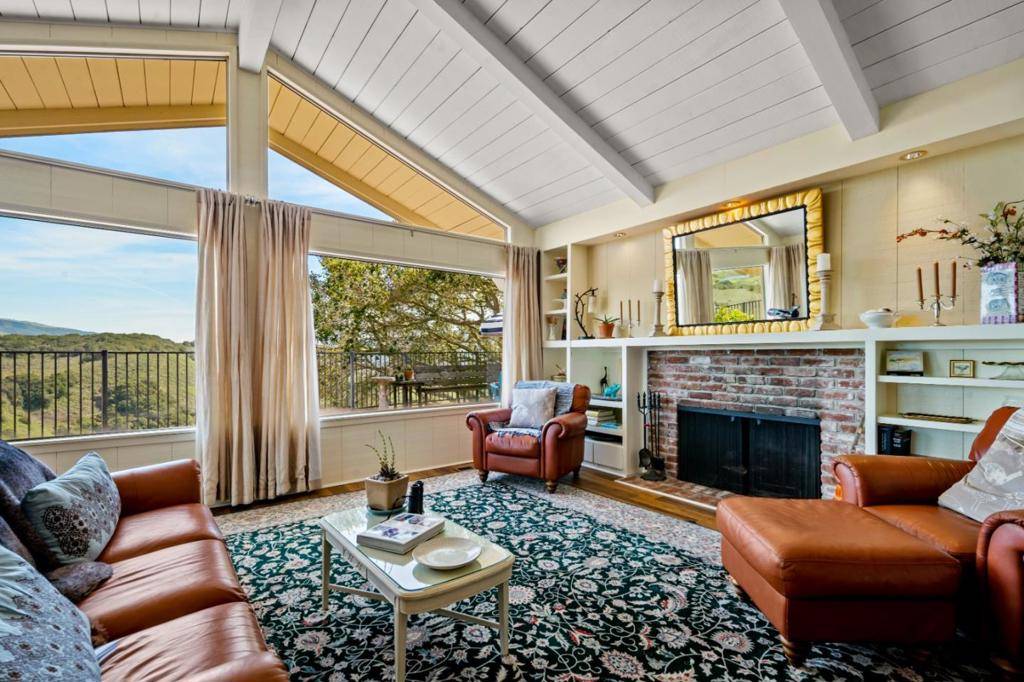 Carmel Valley, CA 93923,25435 Via Cicindela