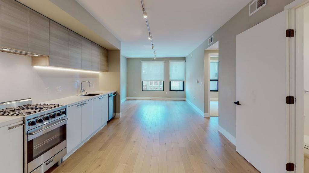 San Francisco, CA 94109,719 Larkin ST #301