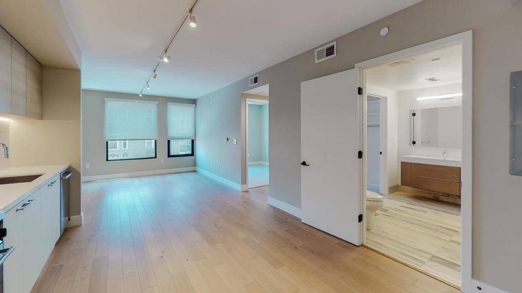 San Francisco, CA 94109,719 Larkin ST #301