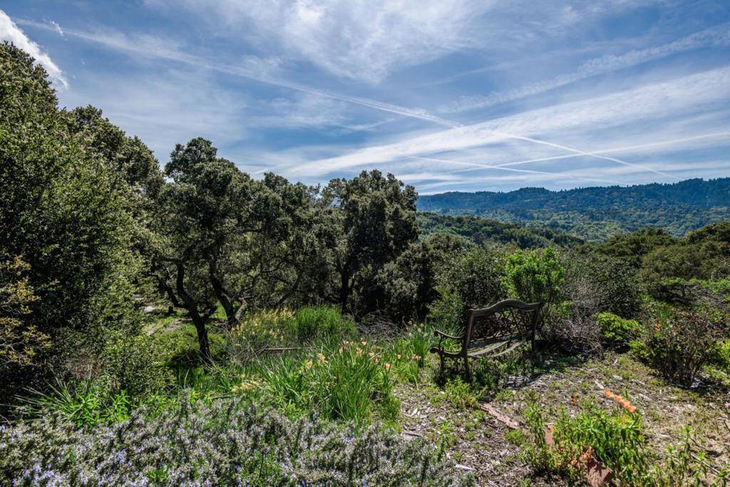 CA 94028,640 Los Trancos RD