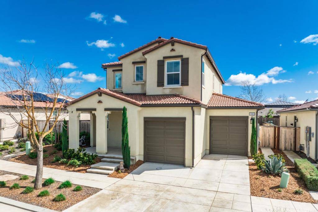 Madera, CA 93636,848 Orchard Hills RD