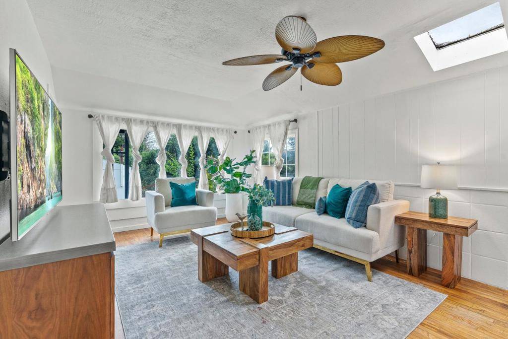 Santa Cruz, CA 95060,1960 La Madrona DR