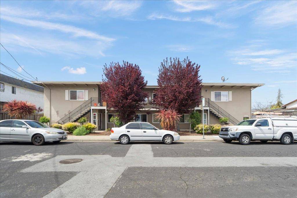 Redwood City, CA 94063,645 Elm ST