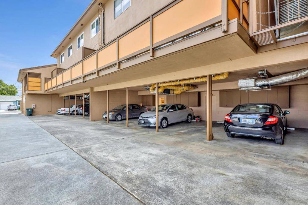 San Mateo, CA 94403,2660 Flores ST