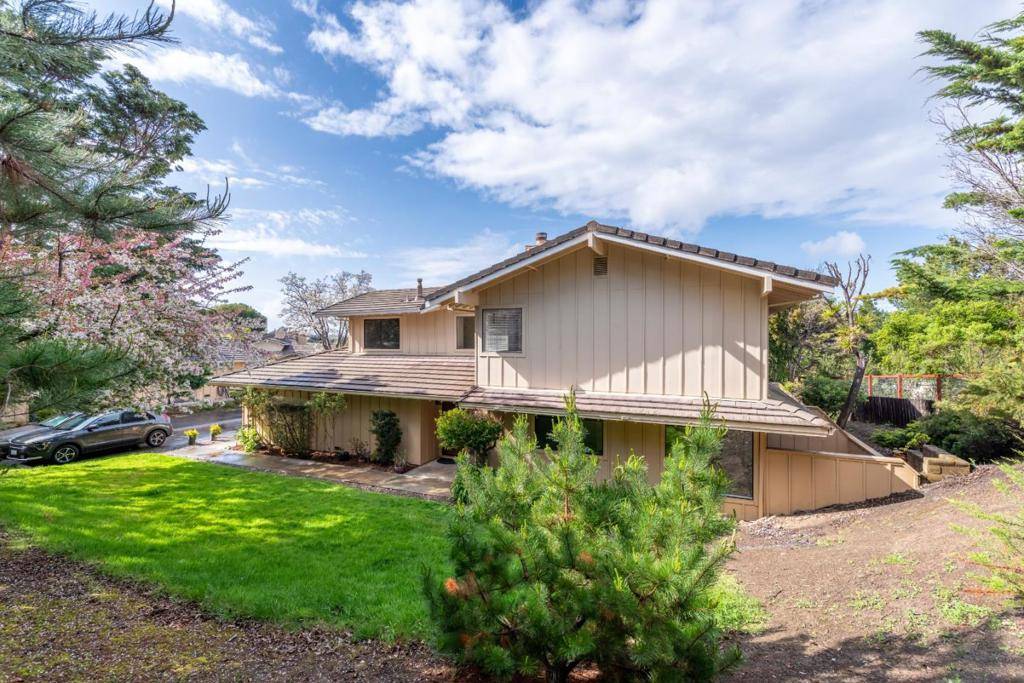 San Carlos, CA 94070,6 Sorrel LN