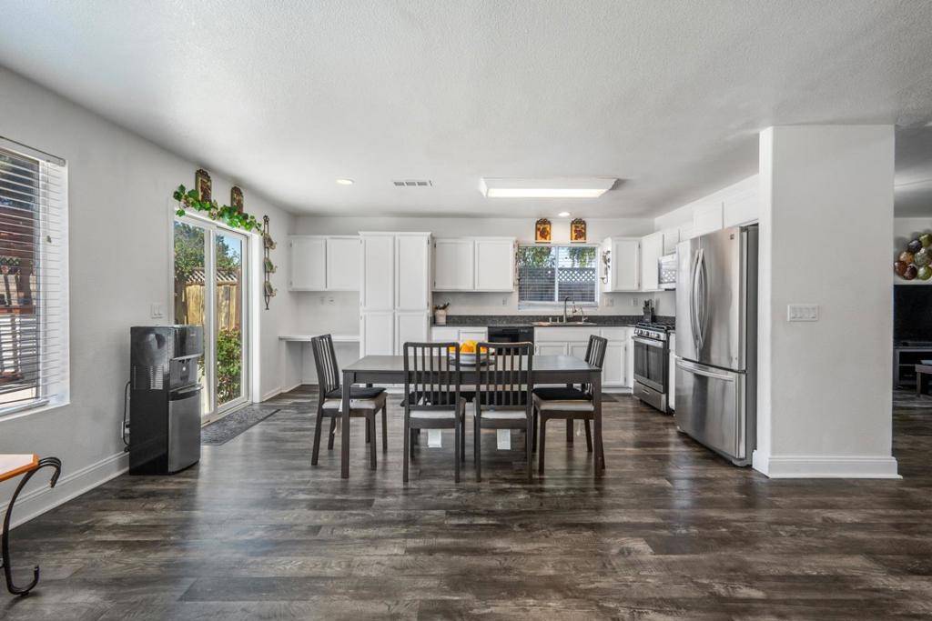Hollister, CA 95023,1261 Crestview DR