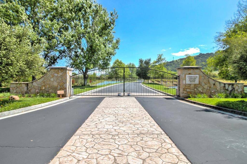 San Martin, CA 95046,1265 Lions Peak LN