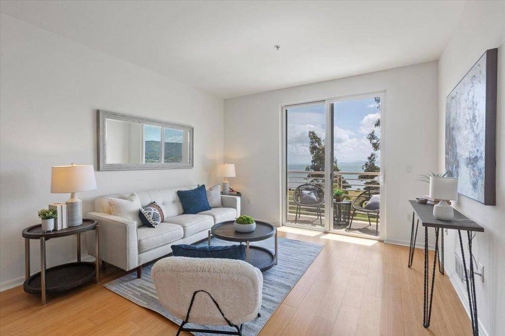 San Francisco, CA 94134,301 Crescent CT #3307
