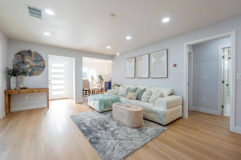 San Leandro, CA 94578,2046 Altamont RD