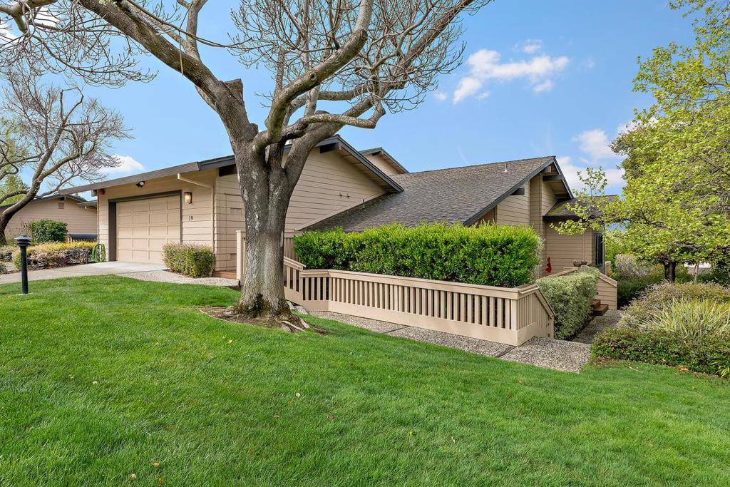 Menlo Park, CA 94025,19 Susan Gale CT