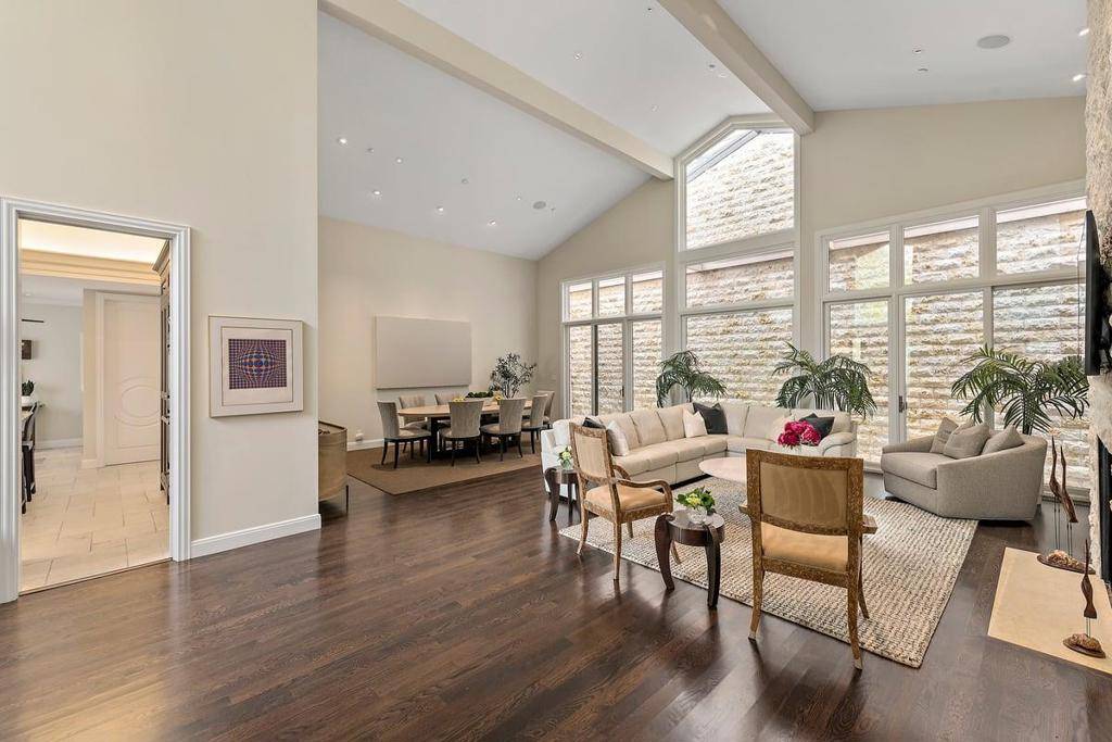 Menlo Park, CA 94025,19 Susan Gale CT