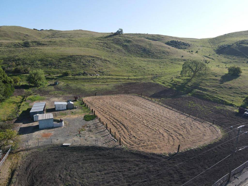 Milpitas, CA 95035,3463 Calaveras RD