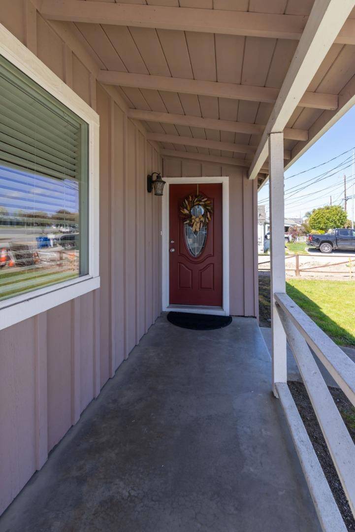 Watsonville, CA 95076,137 Calabasas RD