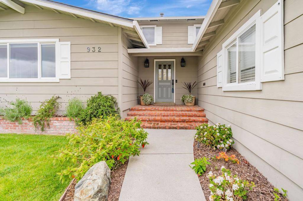 Redwood City, CA 94061,932 Pleasant Hill RD