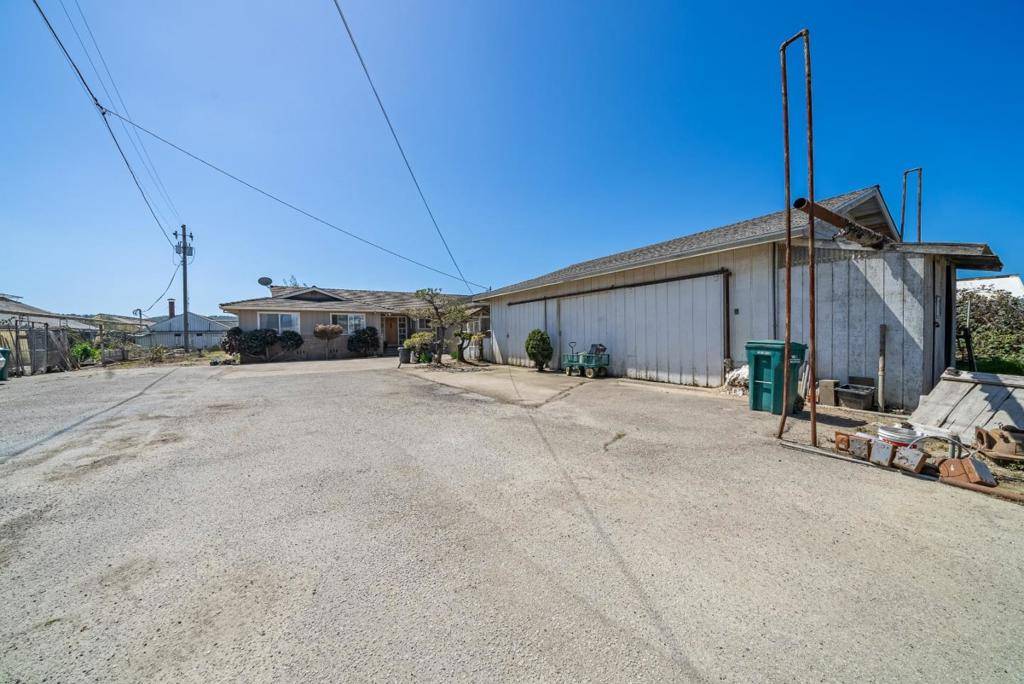 Royal Oaks, CA 95076,2 Lewis RD