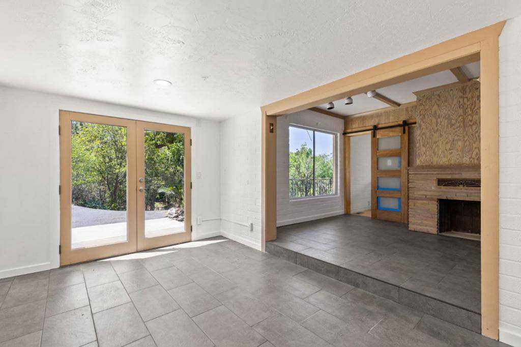 Riverside, CA 92506,3023 Central AVE