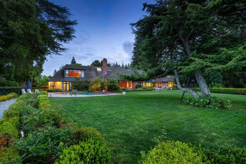 Hillsborough, CA 94010,130 Reservoir RD