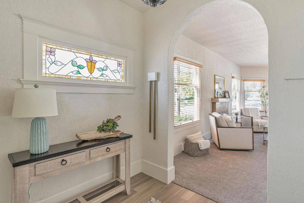 Pacific Grove, CA 93950,388 CENTRAL AVE