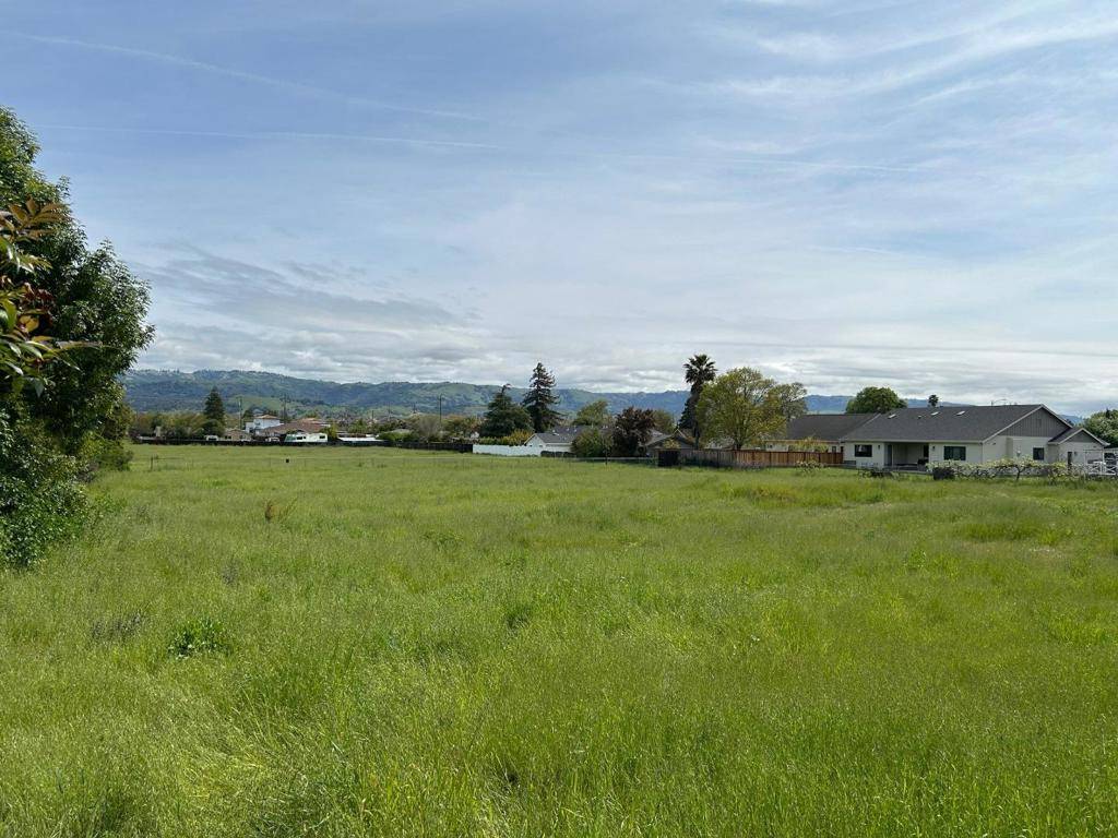 Morgan Hill, CA 95037,18680 Hale AVE
