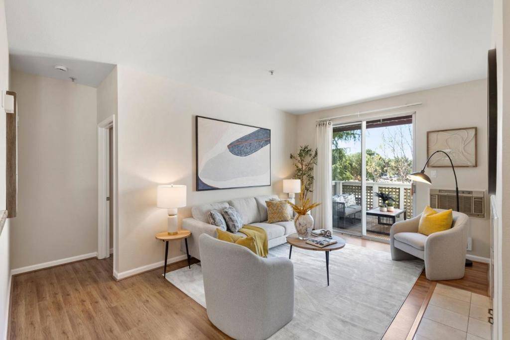 Sunnyvale, CA 94085,250 Santa Fe TER #322