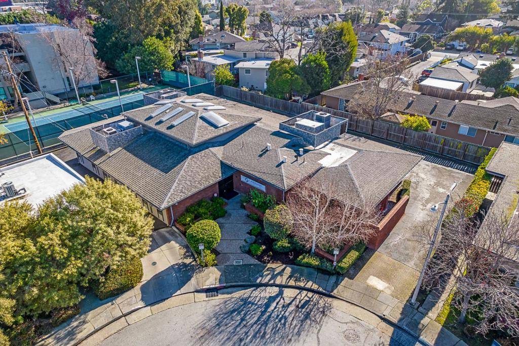 San Mateo, CA 94403,2075 Pioneer CT