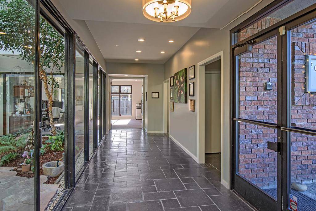 San Mateo, CA 94403,2075 Pioneer CT