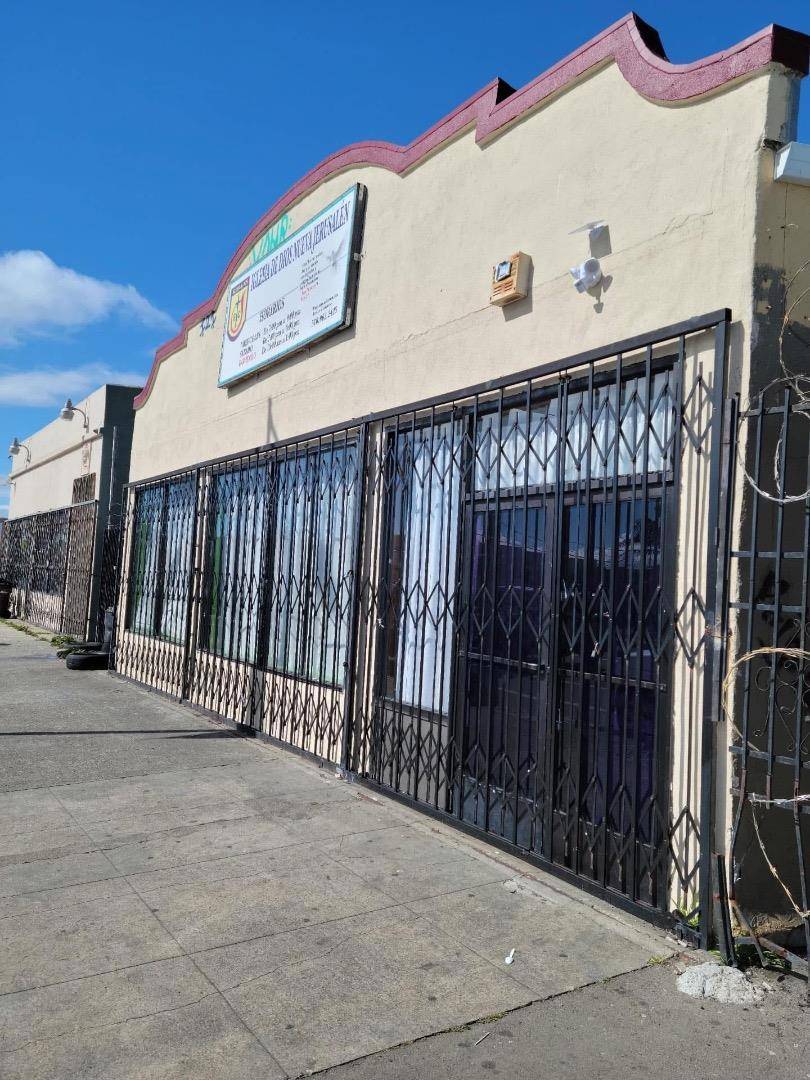 Oakland, CA 94621,7508 International BLVD