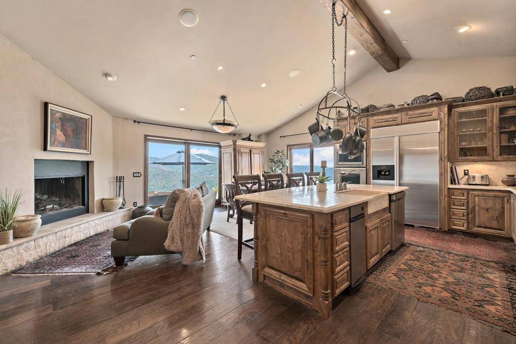 Los Gatos, CA 95033,19375 Montevina RD