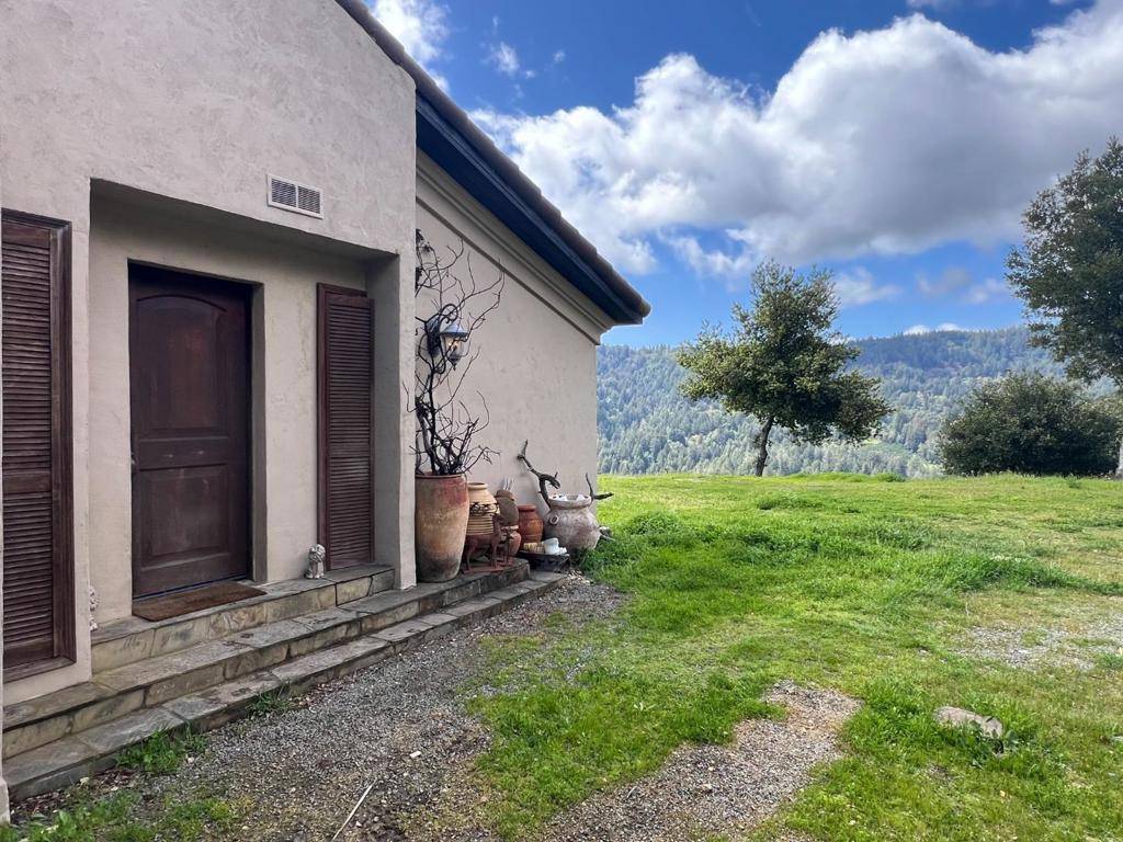 Los Gatos, CA 95033,19375 Montevina RD