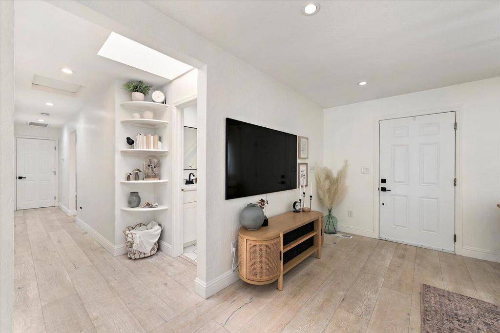 Woodside, CA 94062,789 Canada RD