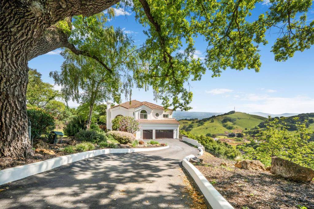Morgan Hill, CA 95037,1566 Llagas RD