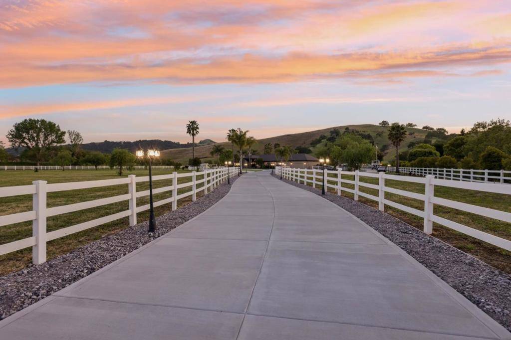 San Martin, CA 95046,12755 Santa Teresa BLVD