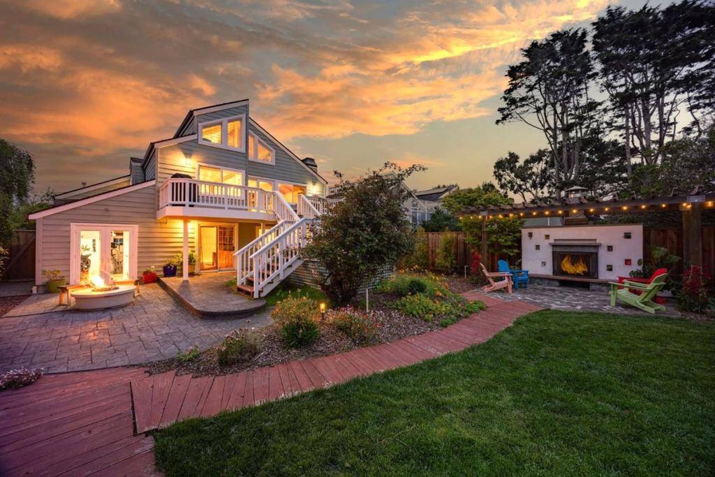 Half Moon Bay, CA 94019,628 Alsace Loraine AVE