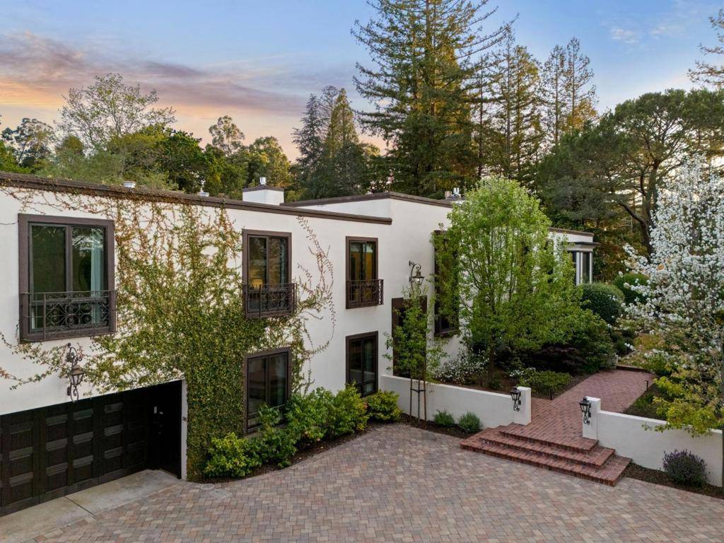 Hillsborough, CA 94010,110 New Place RD