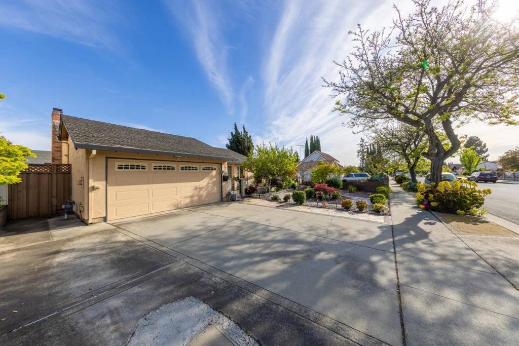 San Jose, CA 95132,3048 Zion LN