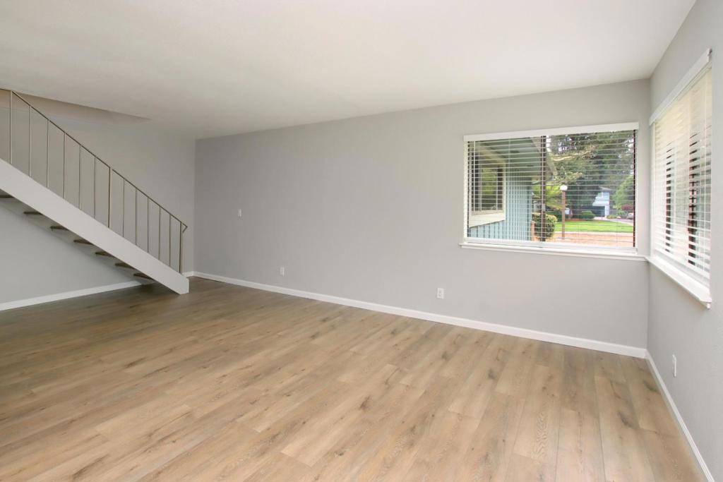 Capitola, CA 95010,1147 Callas LN #2