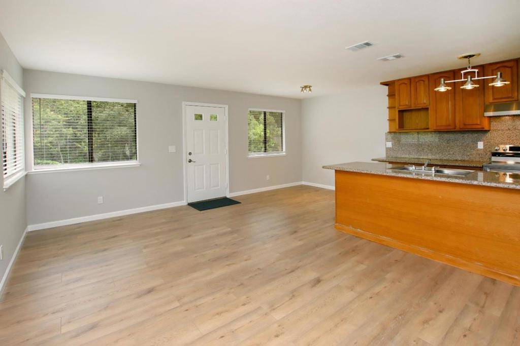Capitola, CA 95010,1147 Callas LN #2