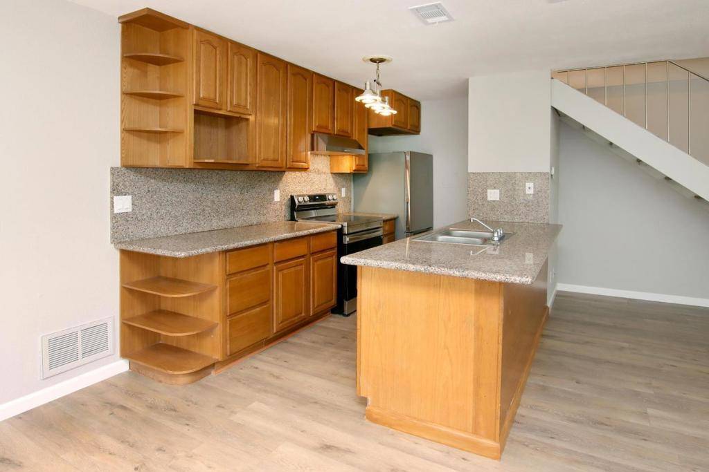 Capitola, CA 95010,1147 Callas LN #2