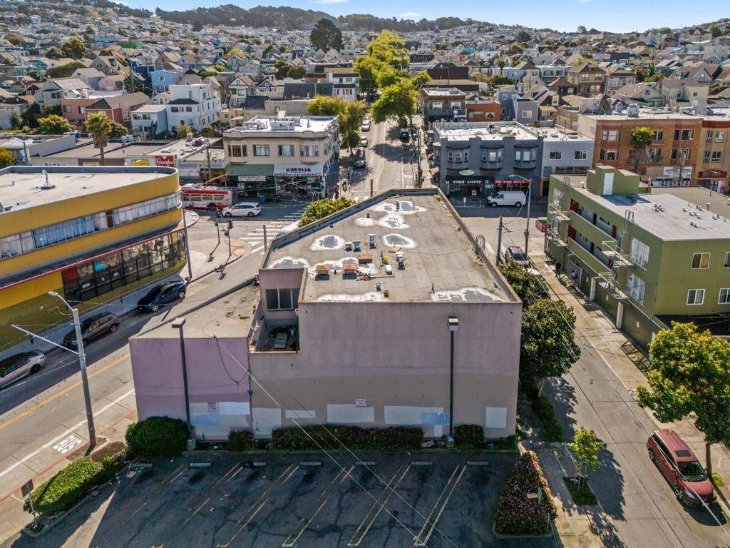 San Francisco, CA 94112,4696 Mission ST