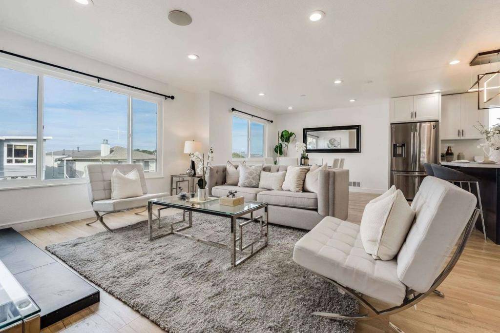 Daly City, CA 94015,27 Woodland AVE