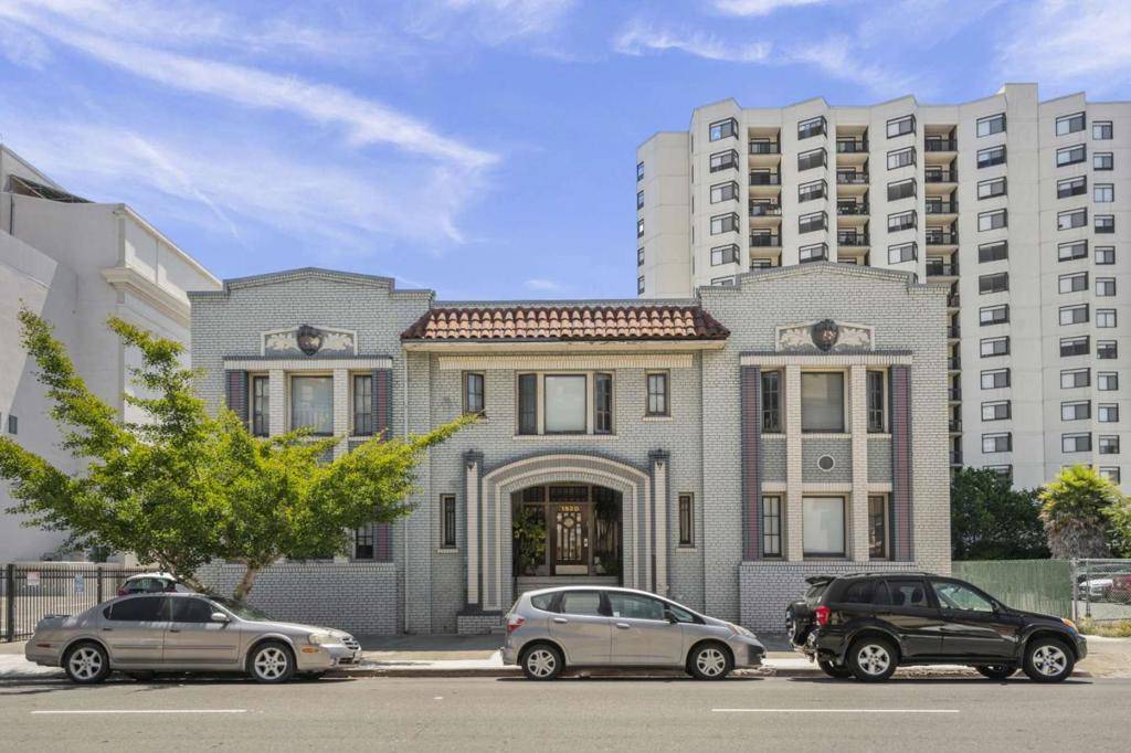 Oakland, CA 94612,1520 Madison ST